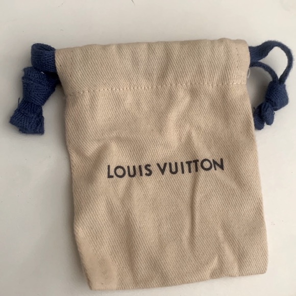 Louis Vuitton lock and key 🔐 drawstring bag - Picture 3 of 4